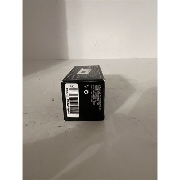 MAC Studio Fix Fluid SPF 15 NC20 1 Oz Clear (M6JC17) New With Box Foundation - Picture 2 of 5